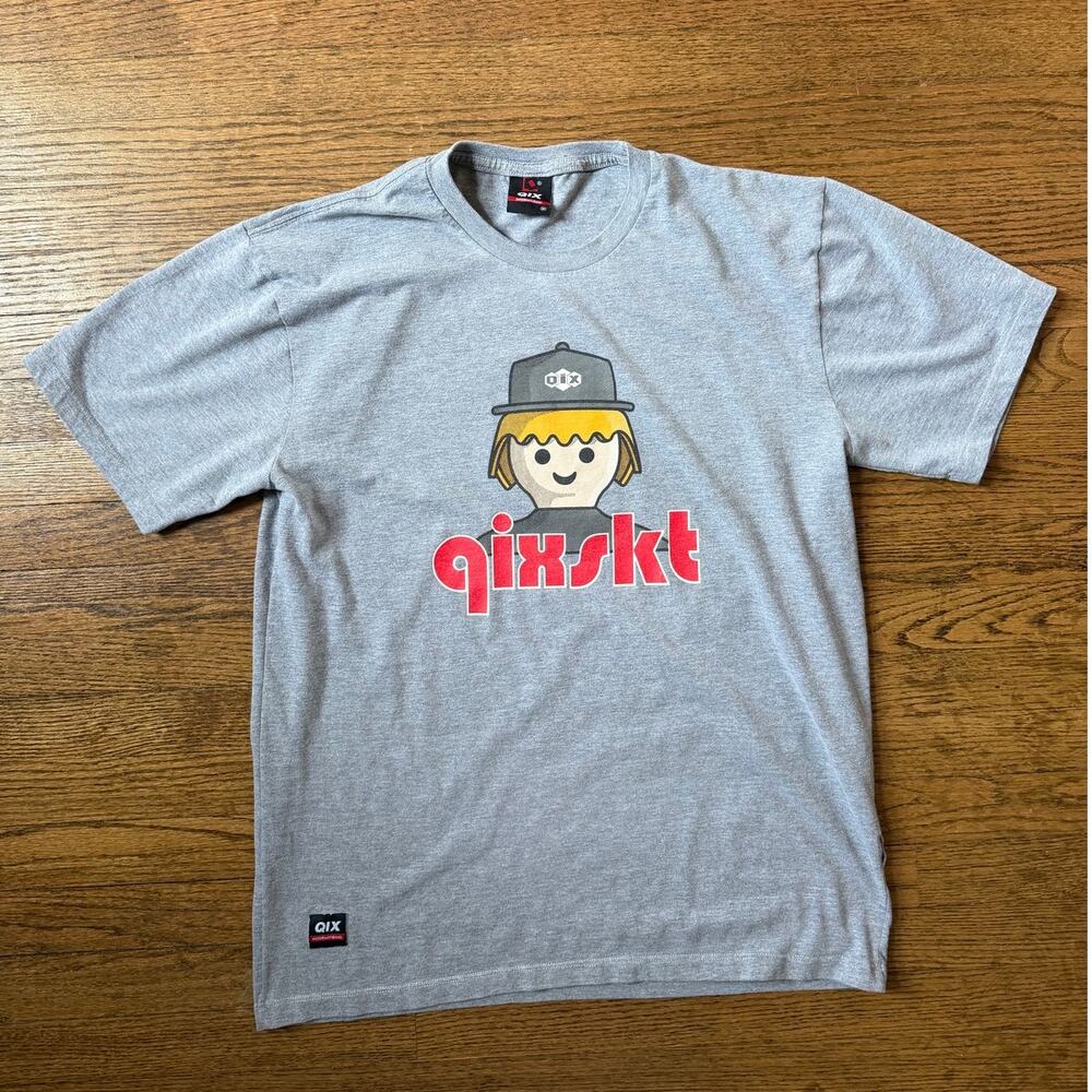 Qix International Qixskt Graphic Grey T-Shirt Size Medium
